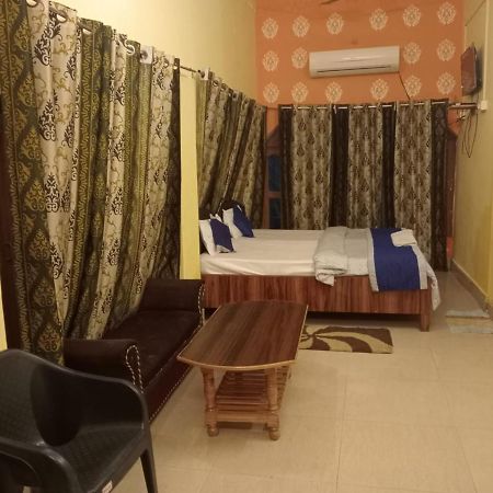 Gangotri Inn Варанасі Екстер'єр фото